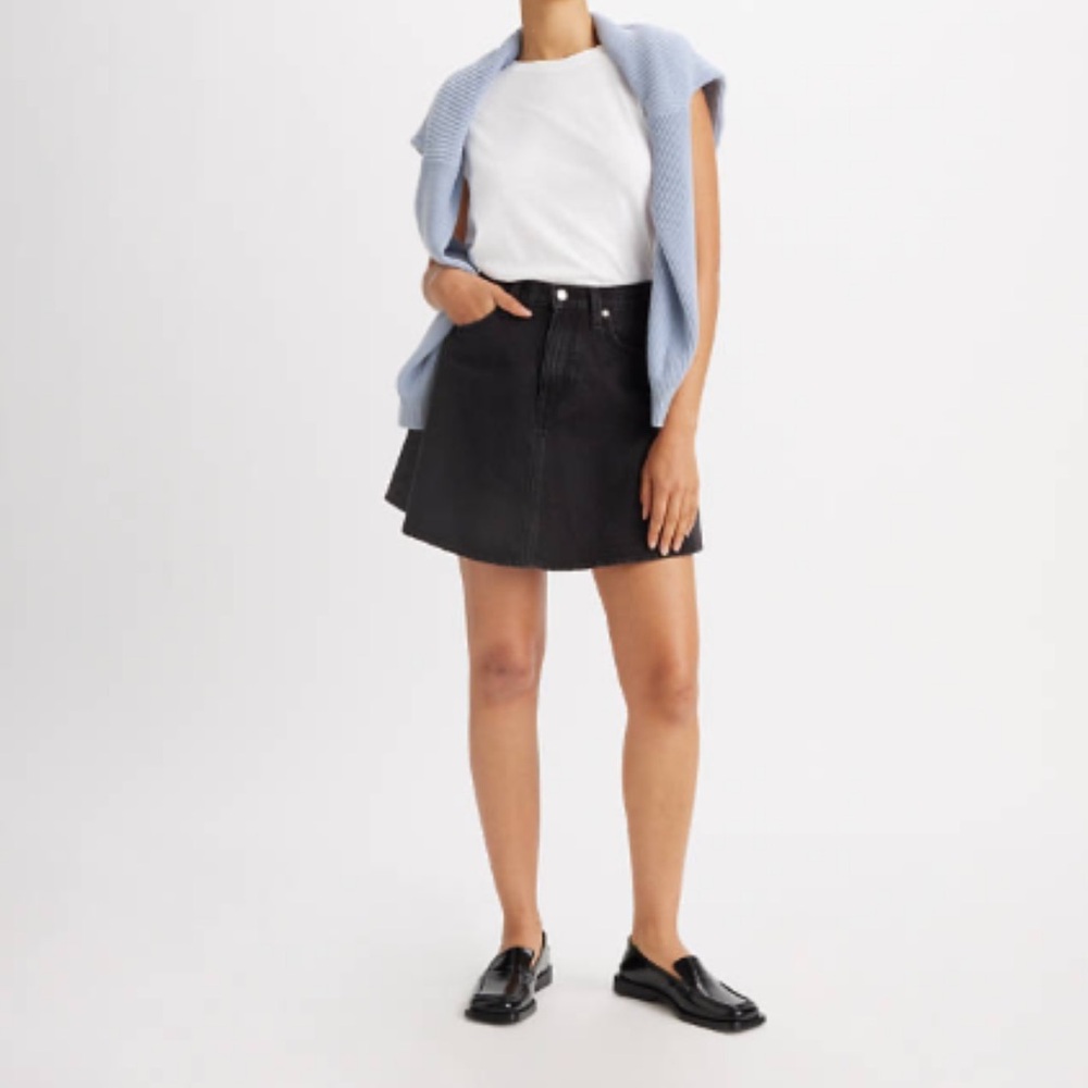 Levi’s Premium Mini Flounce Skirt in Black
